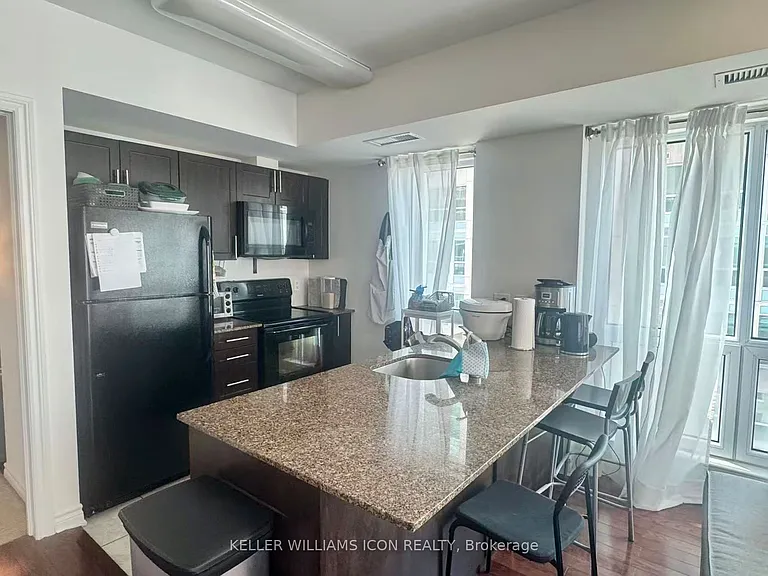 234 Rideau St #901 — Photo 7