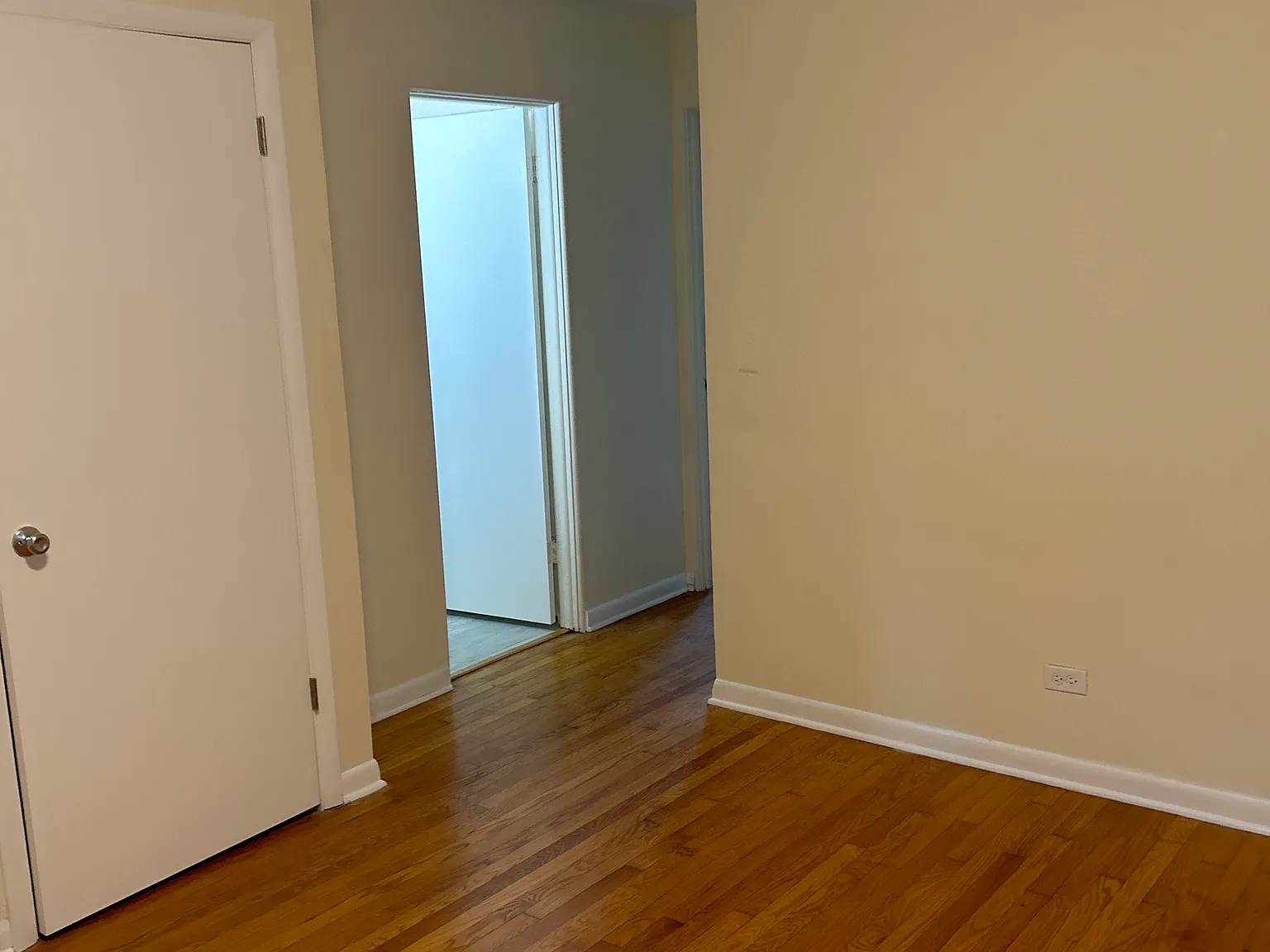 2 bed, 950 sqft, $1,750 — Photo 4