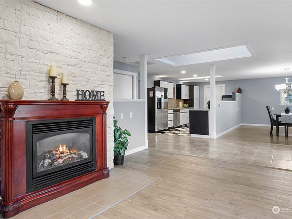 3rd image of 901 N 7th Avenue SW