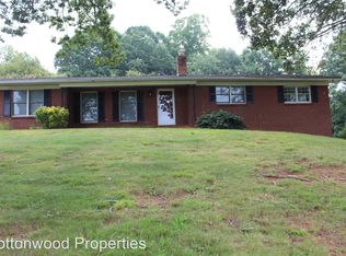 3 Fairmont Rd, Candler, NC 28715