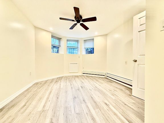 4th image of 571 41st St #1