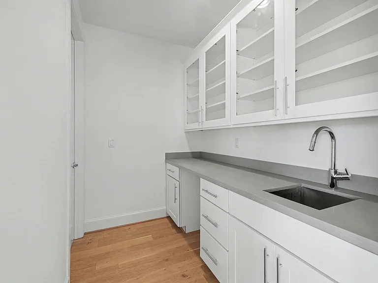 2713 Kinsley Oaks Dr — Photo 12