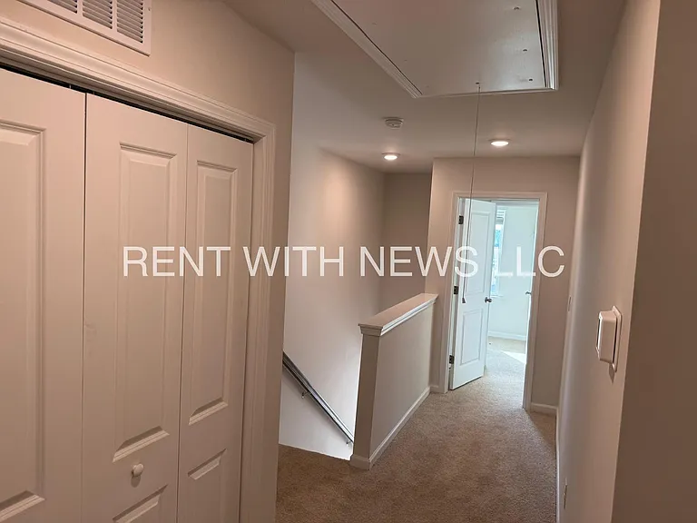 180 Starlight St — Photo 15