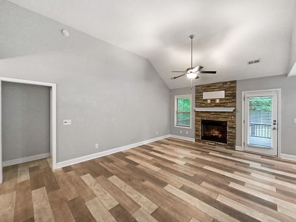 3rd image of 1201 Eagles Bluff Dr