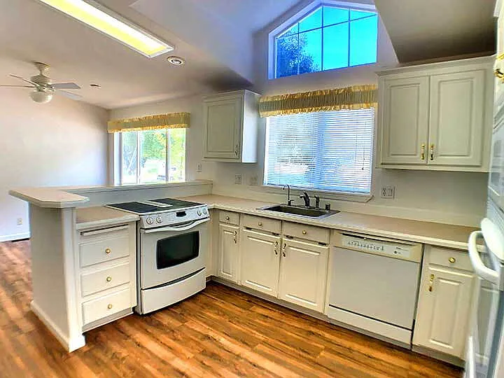 6303 Windlestraw Rd — Photo 3