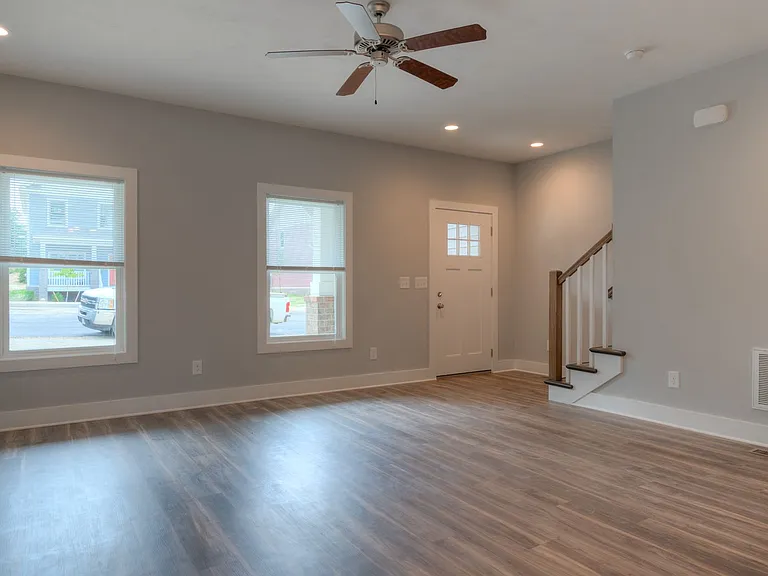 214 Uptown Trl — Photo 9