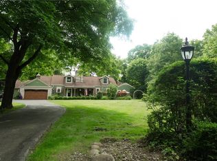 11128 Glen Valley Dr, Brecksville, OH 44141