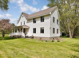 36715 Oriole Ave, Lindstrom, MN 55045