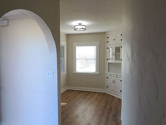 4th image of 114 Taylor St