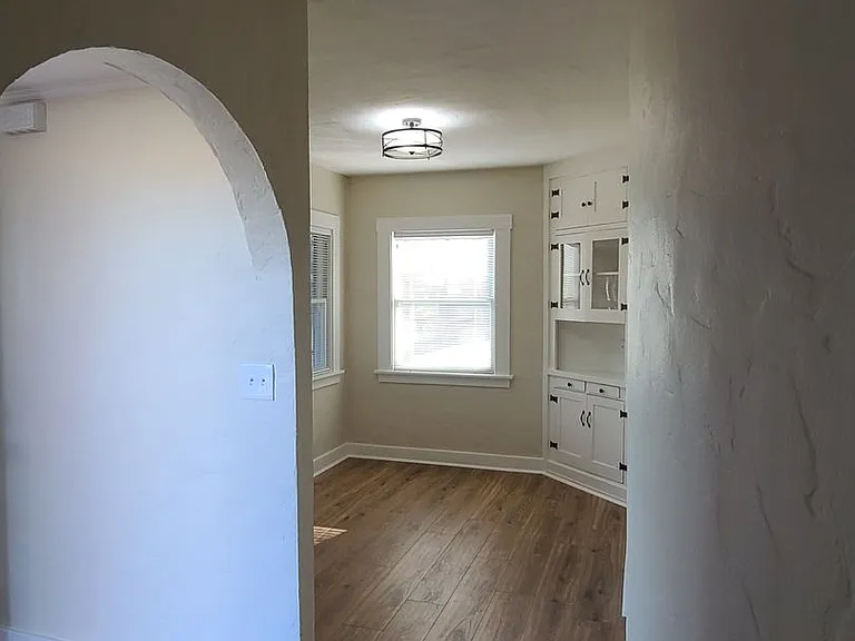 114 Taylor St — Photo 4