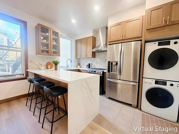 2nd image of 5 Hausman St #2