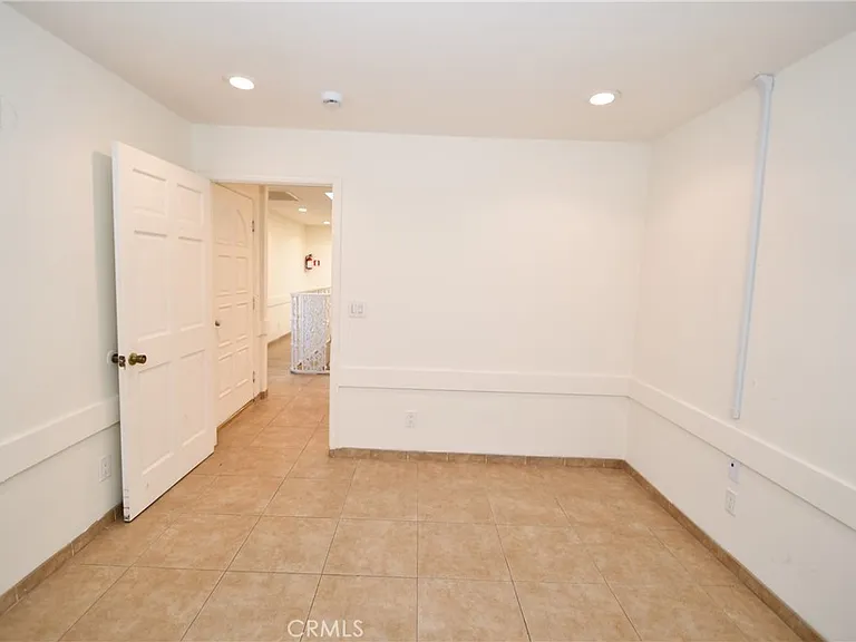 14103 Fonthill Ave — Photo 12