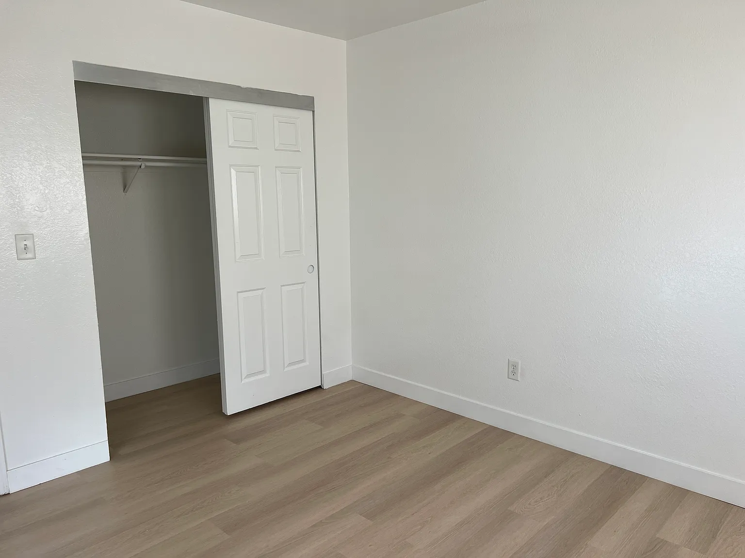 2 bed, 975 sqft, $1,390 — Photo 2