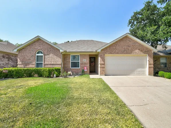 7648 Brittany Pl, Fort Worth, TX 76137