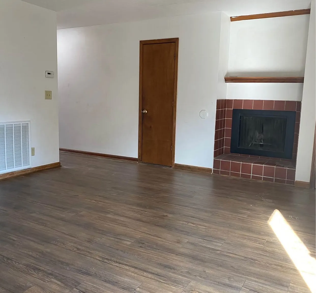 915 Stapp Dr — Photo 3