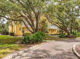 960 Sombra St, Tampa, FL 33619