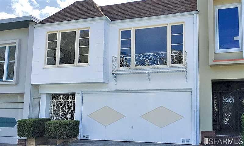 1st image of 144 Oshaughnessy Blvd