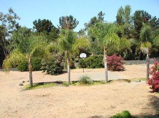 1717 Hillside Dr, Fallbrook, CA 92028