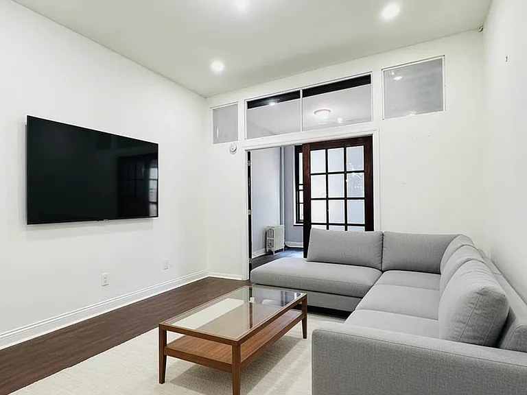 13 Saint Marks Pl #4F — Photo 1