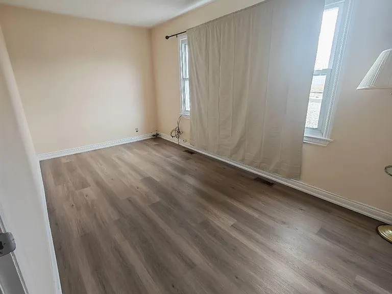 364 Wilson Rd S #2 — Photo 9