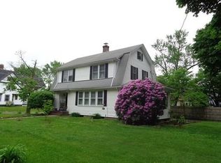 218 Pleasant St, Holyoke, MA 01040