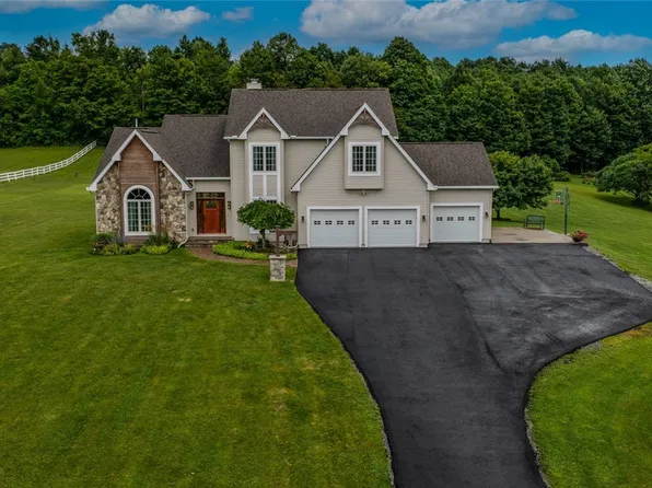 1695 Brewer Rd, Oneida, NY 13421