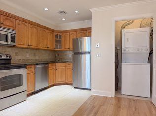 310 Passaic Ave APT 210, Harrison, NJ 07029
