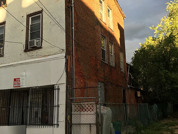 5th image of 7044 Woodland Ave