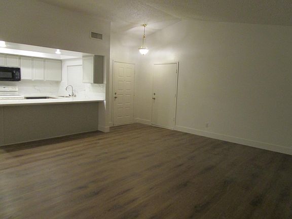 5th image of 2852 Belleza Ln