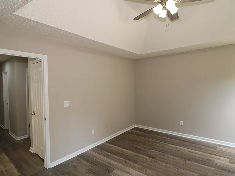 711 Harvest Way — Photo 24