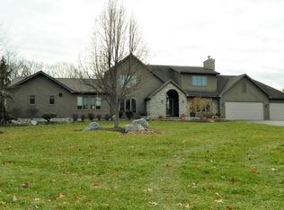 24 Gravel Hill Ln, Honeoye Falls, NY 14472