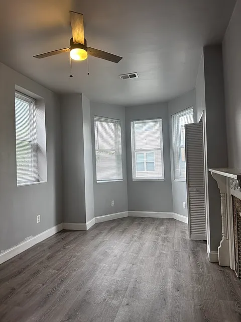 3 bed, 1100 sqft, $1,650 — Photo 2