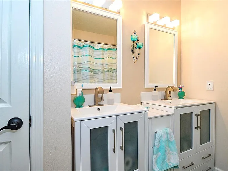 2225 Cypress Ct #2C — Photo 18