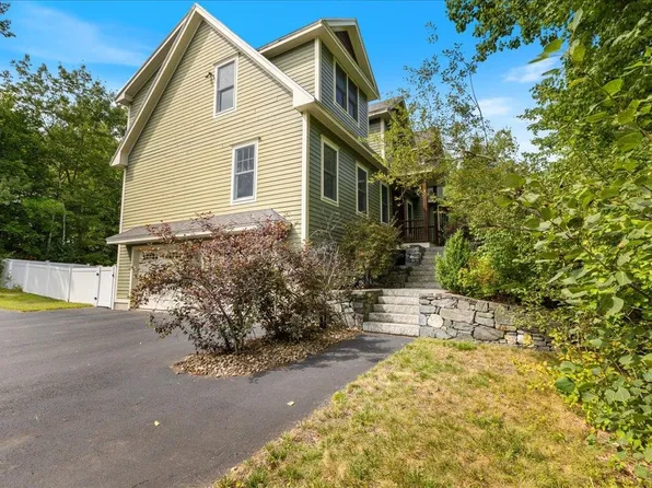 137 Garland Drive, Pelham, NH 03076