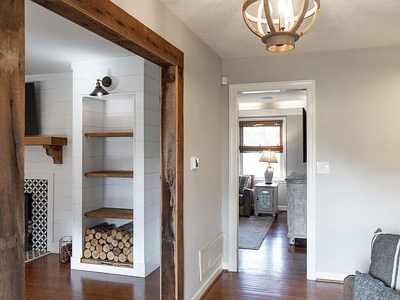4th image of 3063 Hillsdale Drive