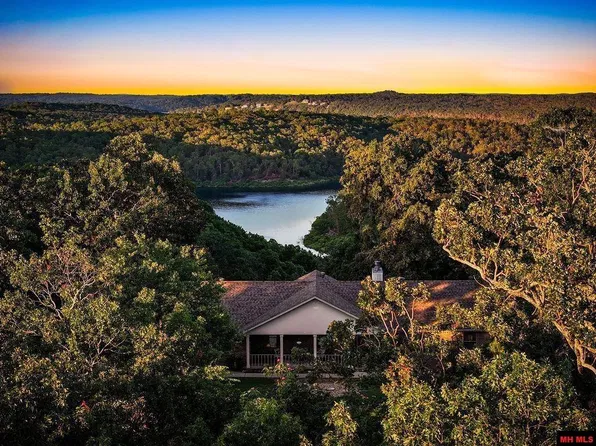 98 Lake Heights Dr, Mountain Home, AR 72653