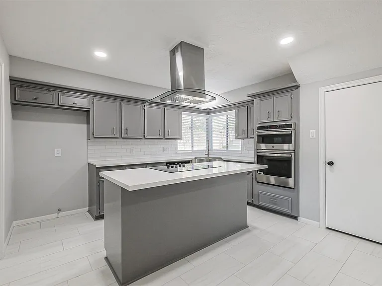 20506 Park Pine Dr — Photo 17