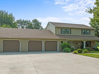 7018 Kings Row, Woodburn, IN, 46797