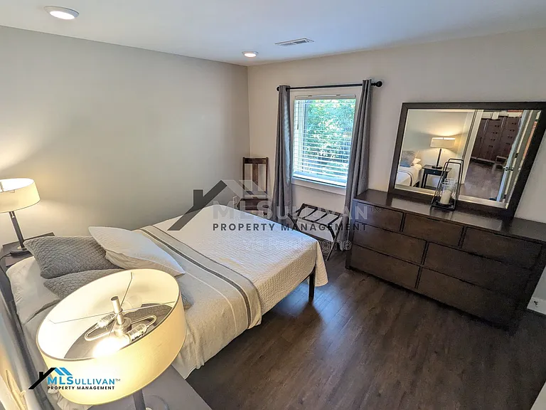 144 E Tryon St #3 — Photo 12