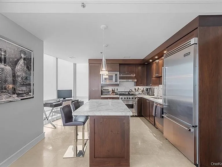 1 Renaissance Sq #24F — Photo 6