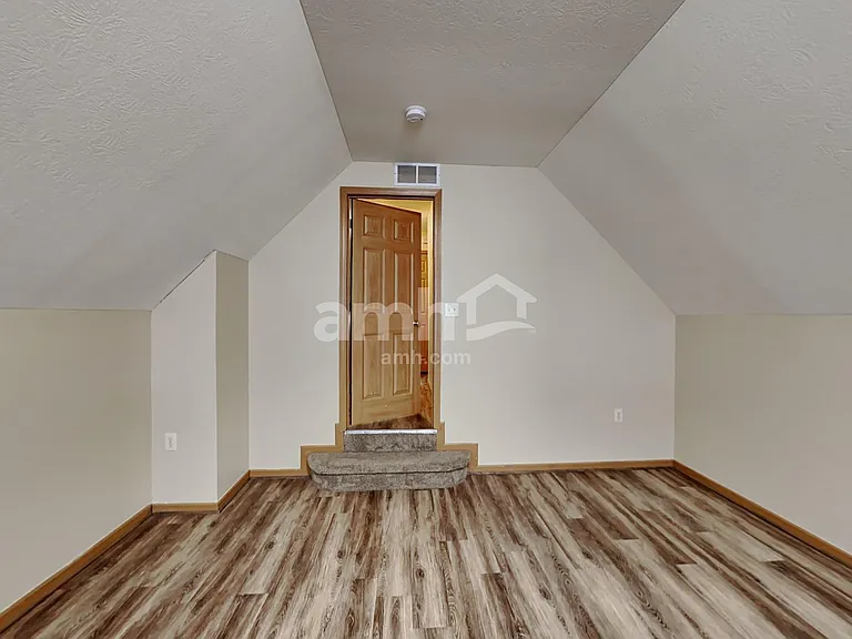353 W Hunters Dr — Photo 19