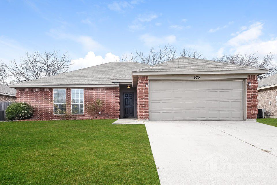 1st image of 625 Sawyer Dr