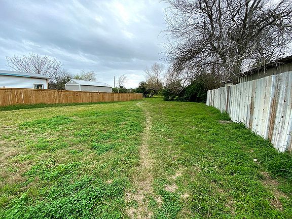 2nd image of 529 Skipper Ln