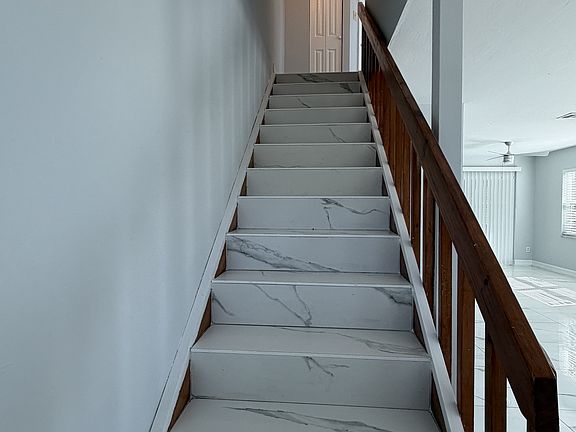 3rd image of 10280 Carolina St #1