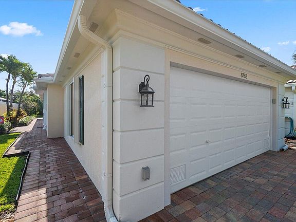 3rd image of 8783 SE Retreat Drive
