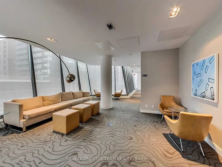 832 Bay St #1603 — Photo 27