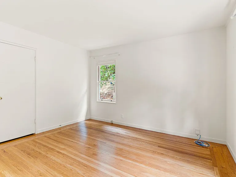 6857 Armour Dr — Photo 31