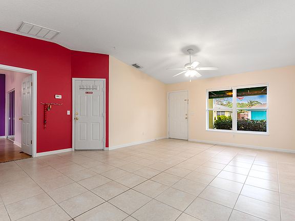 5th image of 5681 SE Wilsie Dr