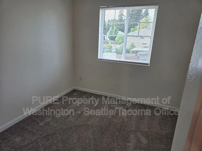 5027 NE 5th Pl — Photo 26