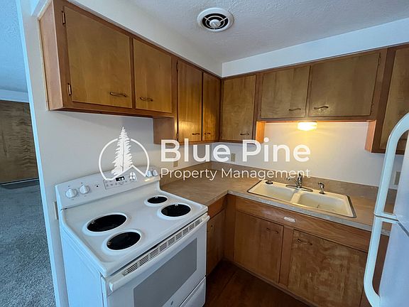 5th image of 542 Gladstone St Unit 2